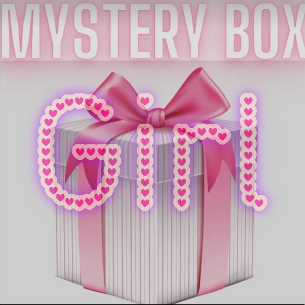 Baby girl Mystery box. Preloved clothing 3 to 6 months